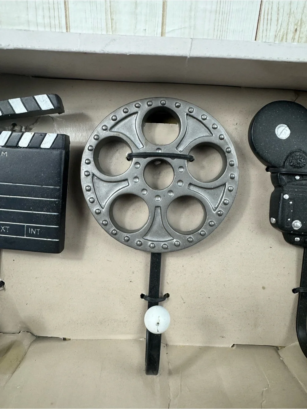 Film-Themed Wall Hooks Set in Black & Silver - Decorative Cinema Hooks
